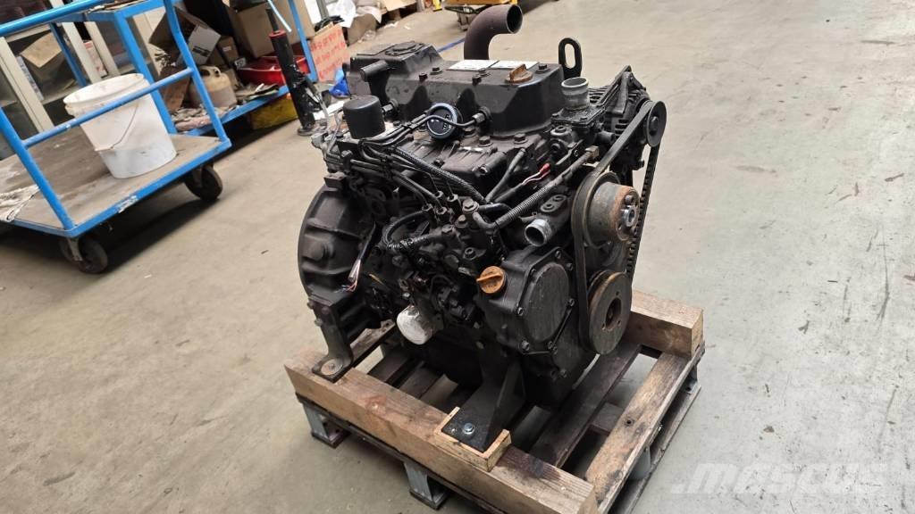 Yanmar 4TNV98 Motorer