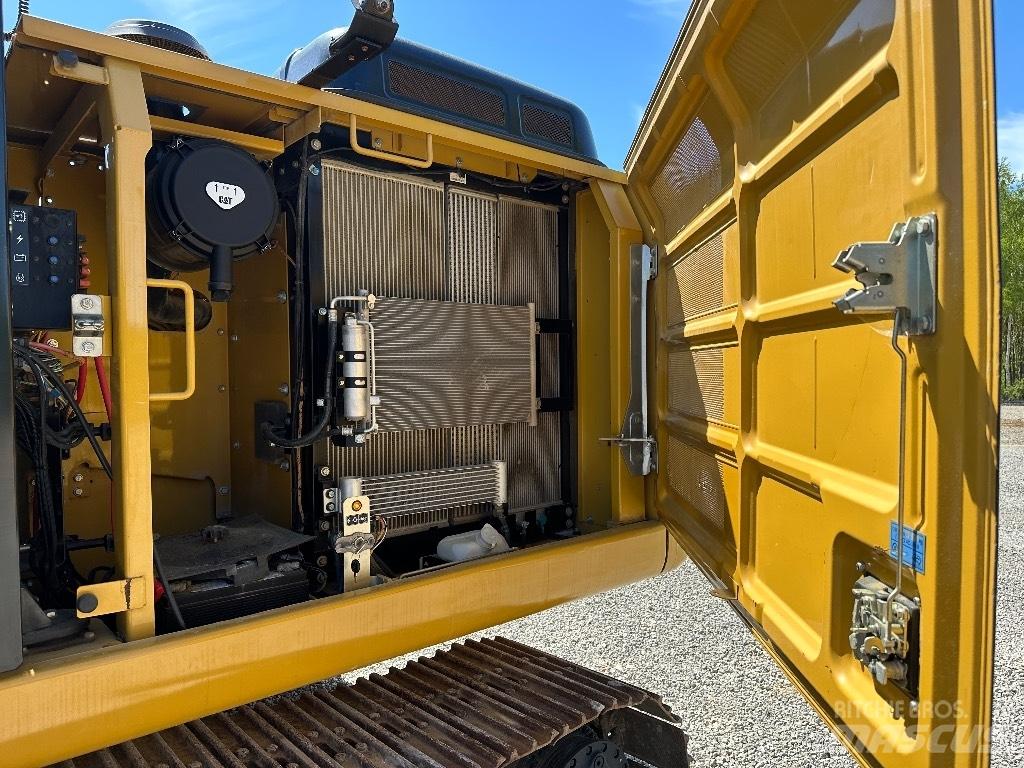 CAT 320 FL 2017 Bandgrävare