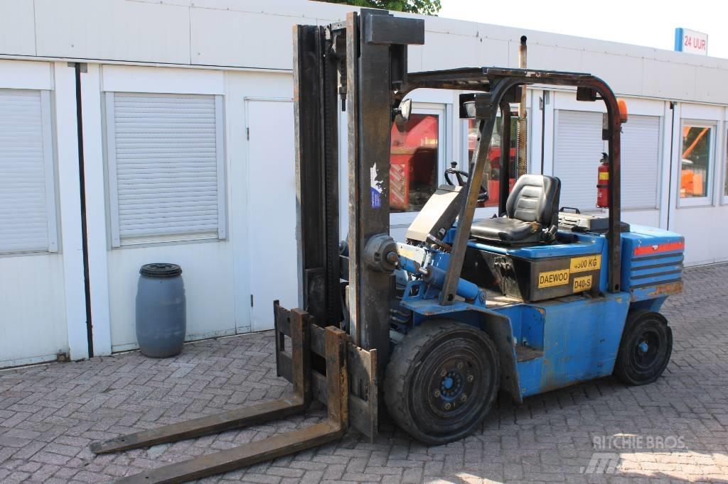 Daewoo D 40 S Dieselmotviktstruckar