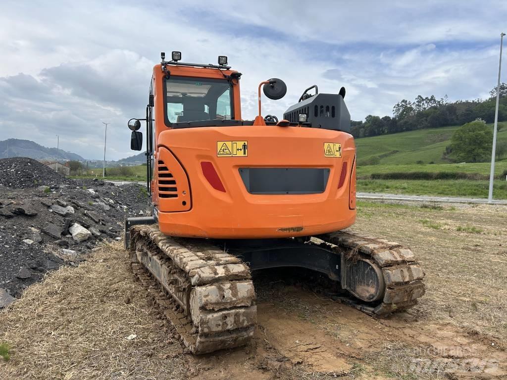 Doosan DX 140 Bandgrävare