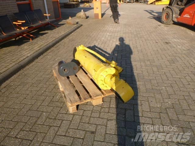 Komatsu WA600 Hydraulik