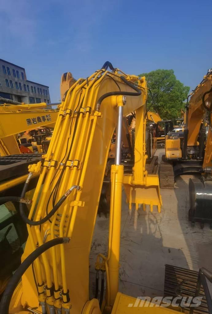 Komatsu PC 220-8 Bandgrävare