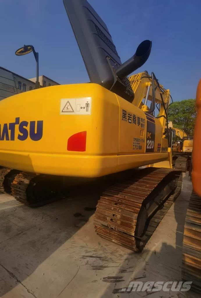 Komatsu PC 220-8 Bandgrävare