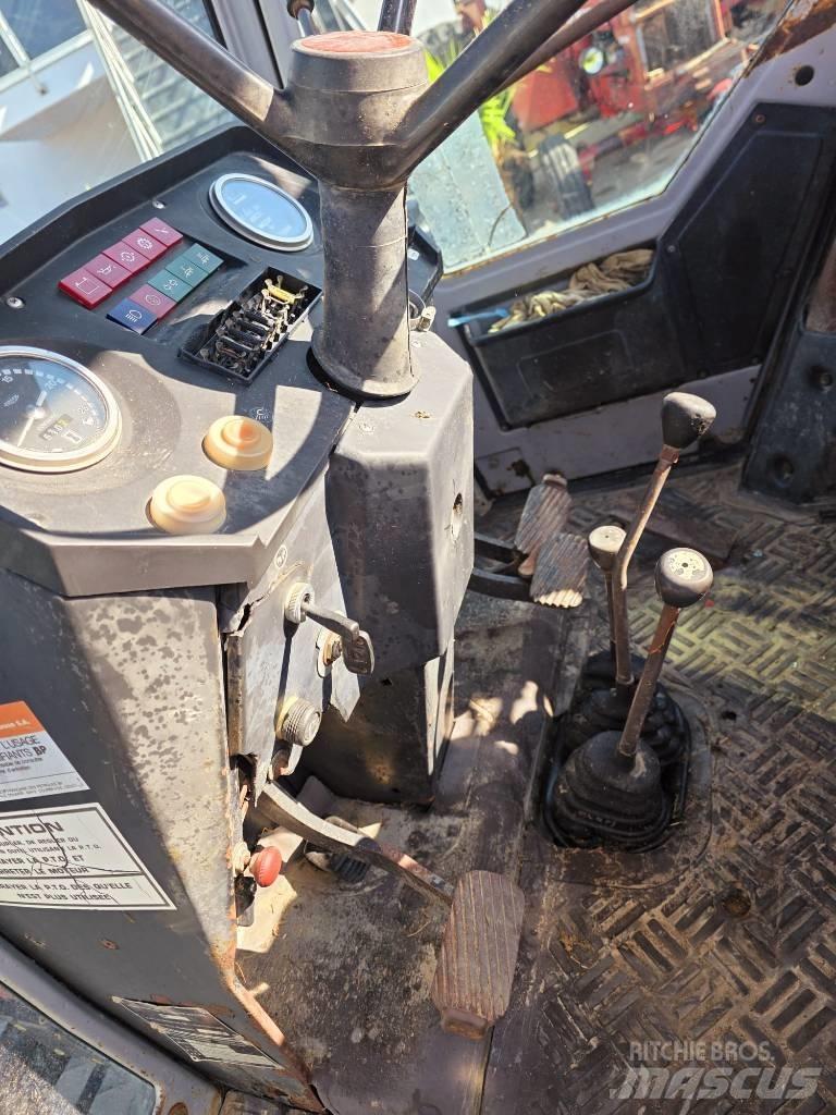 Massey Ferguson 690 Traktorer