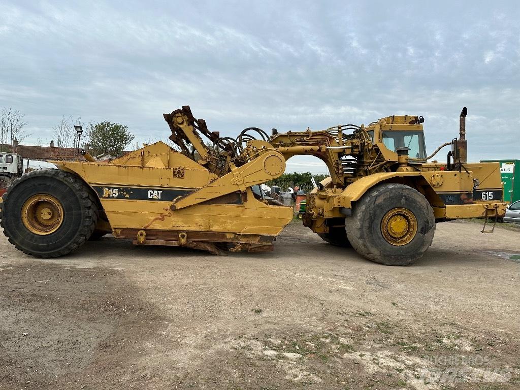 CAT 615 Schaktvagnar
