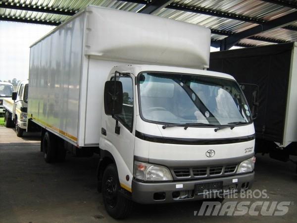 Toyota Dyna 8145 Skåpbilar