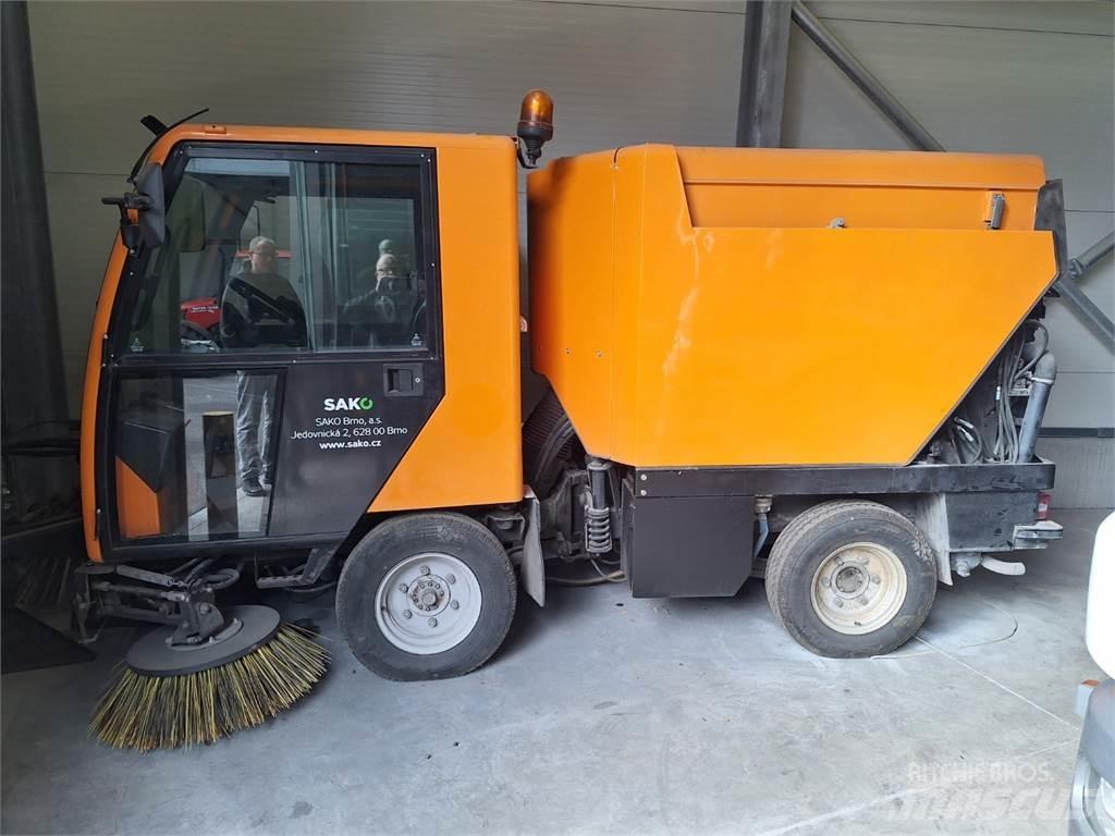Bucher CC 2000 E2 Entreprenad - Övrigt
