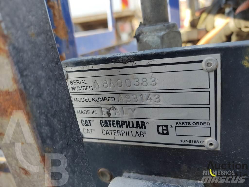 CAT AP 255 E Asfaltsläggningsmaskiner