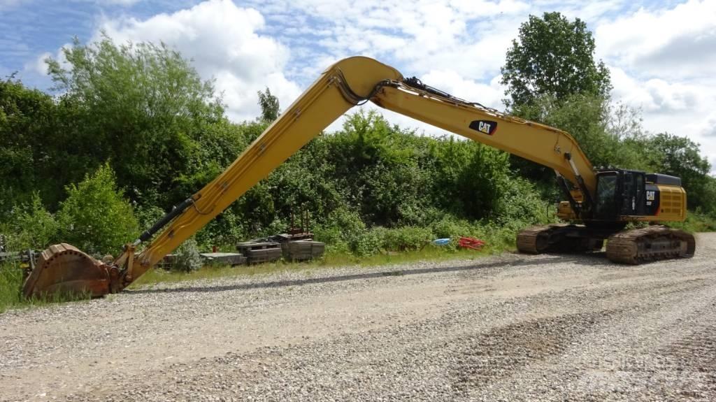 CAT 352 F Long Reach Bandgrävare