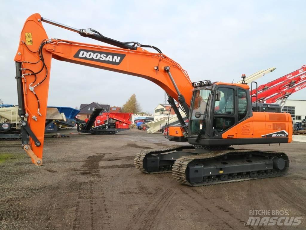 Doosan DX 225 LC-7 Bandgrävare