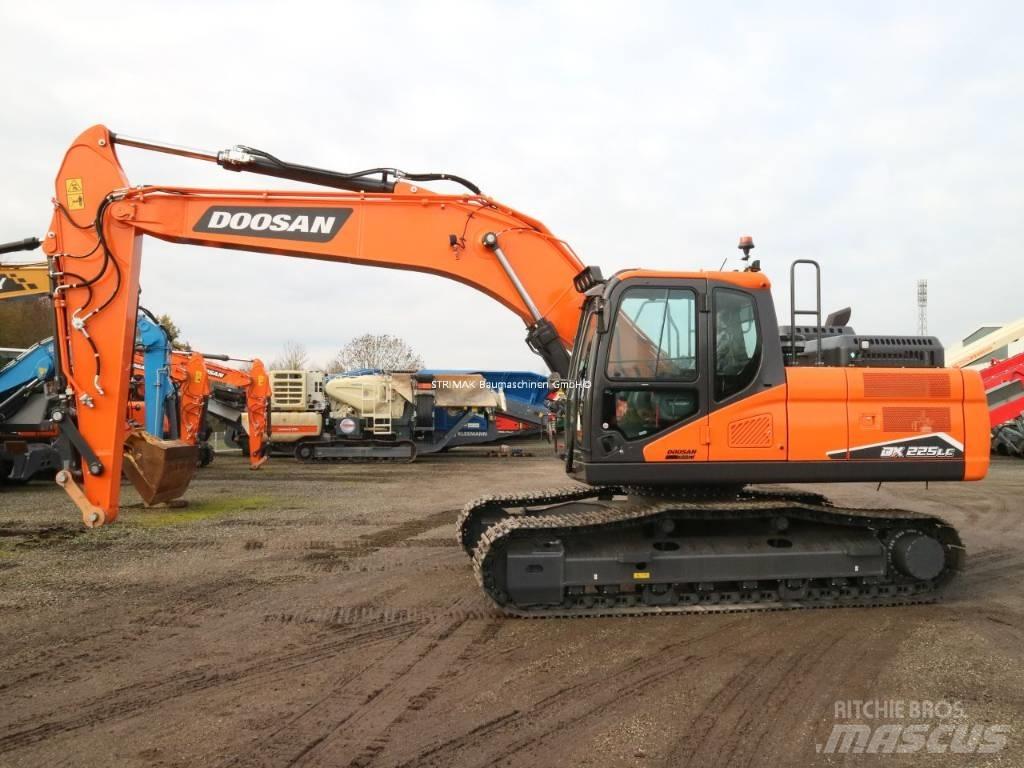 Doosan DX 225 LC-7 Bandgrävare