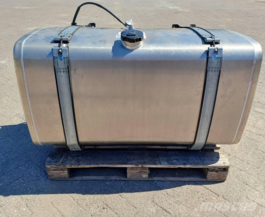 MAN Tank 580 liter Bränsle och tillsatstankar