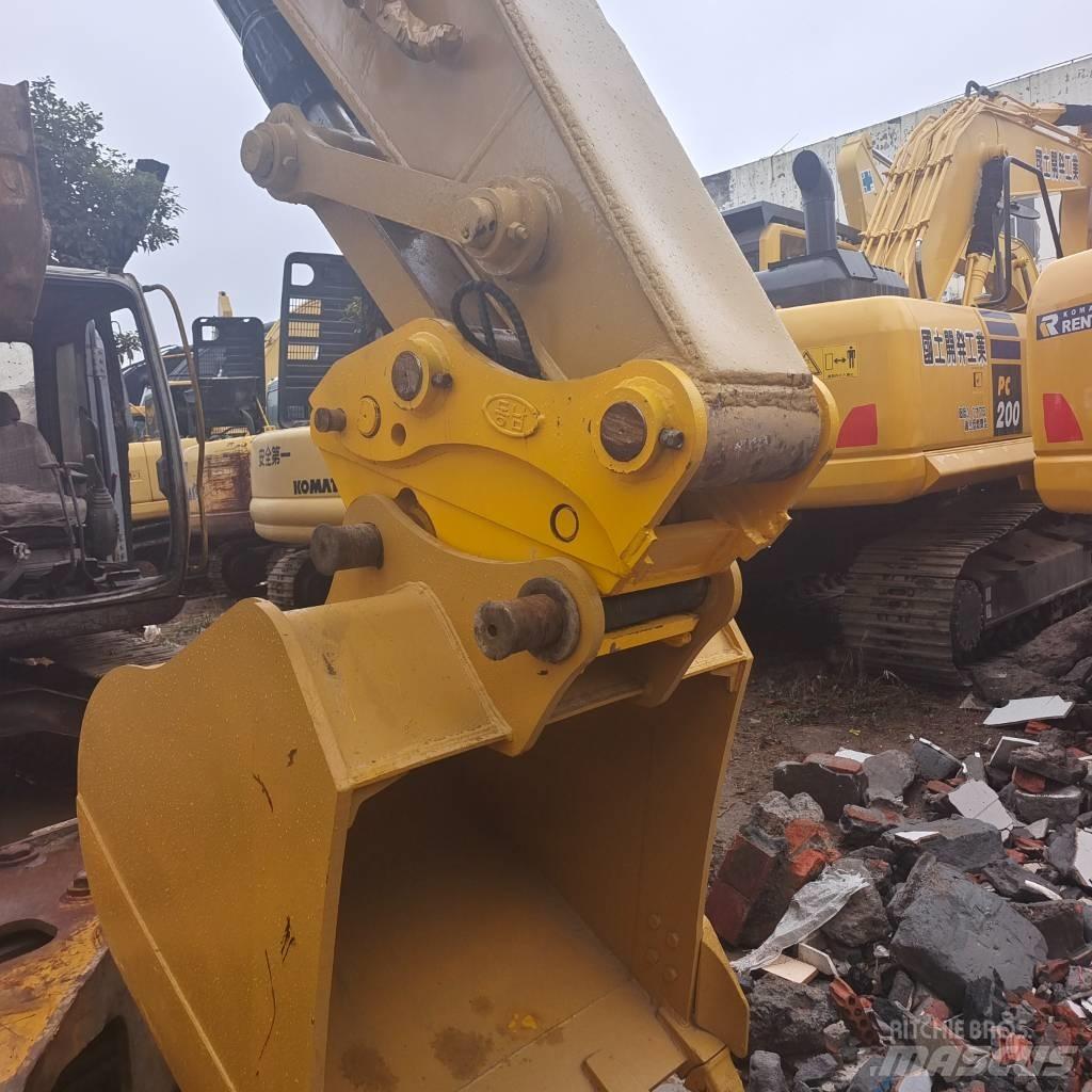 CAT 320 D Bandgrävare