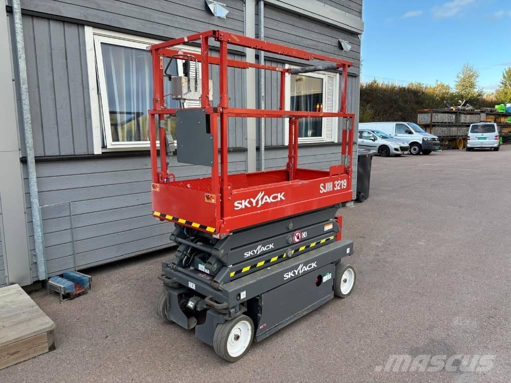 SkyJack SJ III 3219 Saxliftar