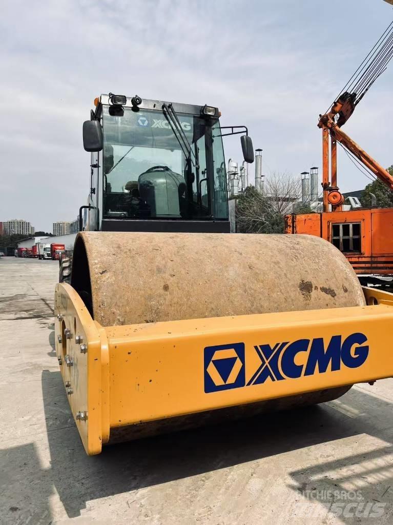 XCMG XS 223 J Envalsvältar
