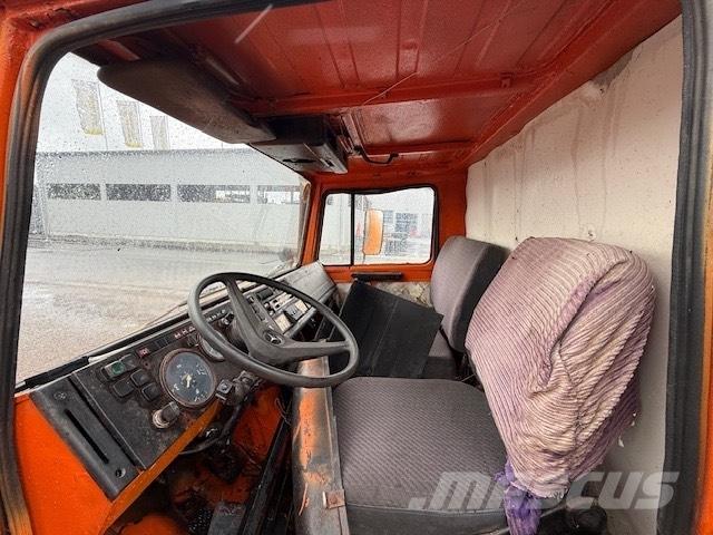 Unimog 424 USED CAB Hytter och interiör
