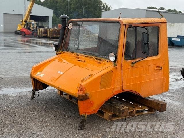 Unimog 424 USED CAB Hytter och interiör