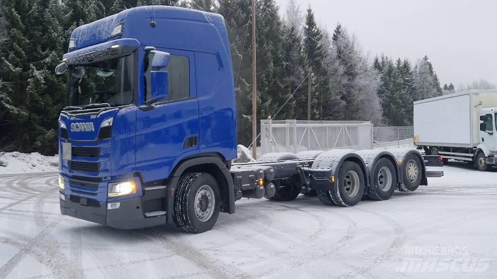 Scania R 560 8X4 ADR Chassier