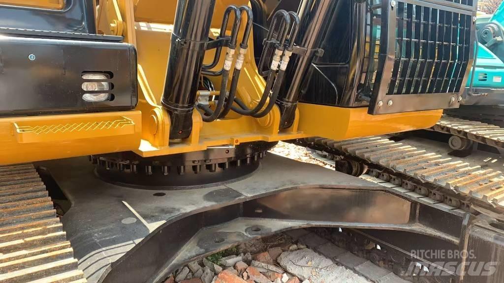 CAT 329 D Bandgrävare