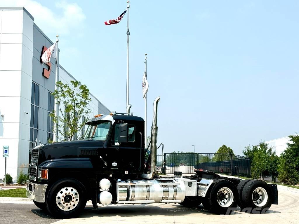 Mack Pinnacle Dragbilar