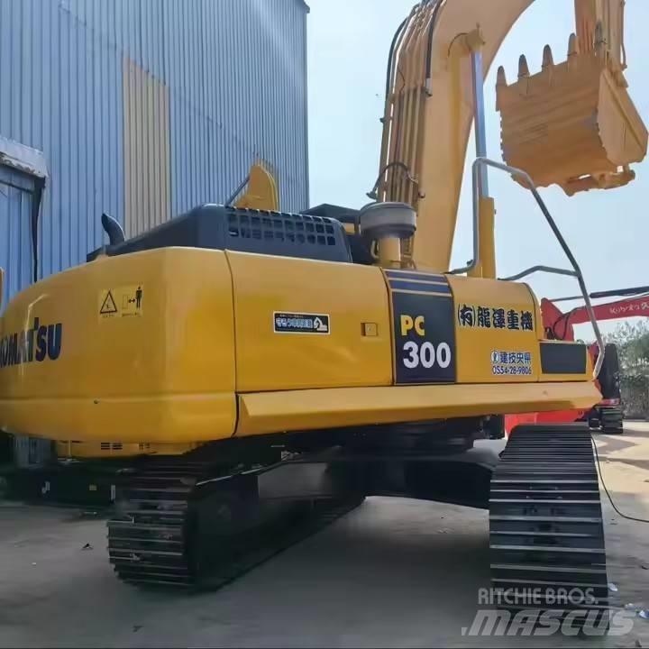 Komatsu PC300 Bandgrävare