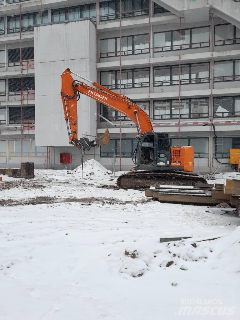  ICE Hitachi 328 B Pålningsriggar