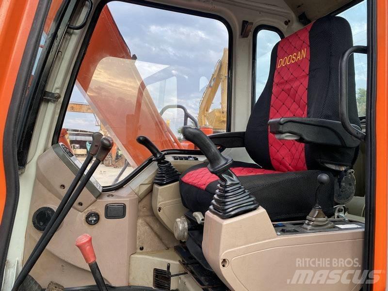 Doosan DH80G Bandgrävare
