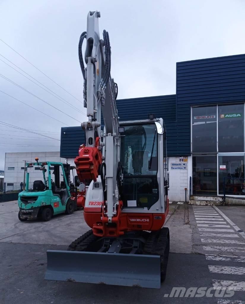 Takeuchi TB 230 Minigrävare < 7t