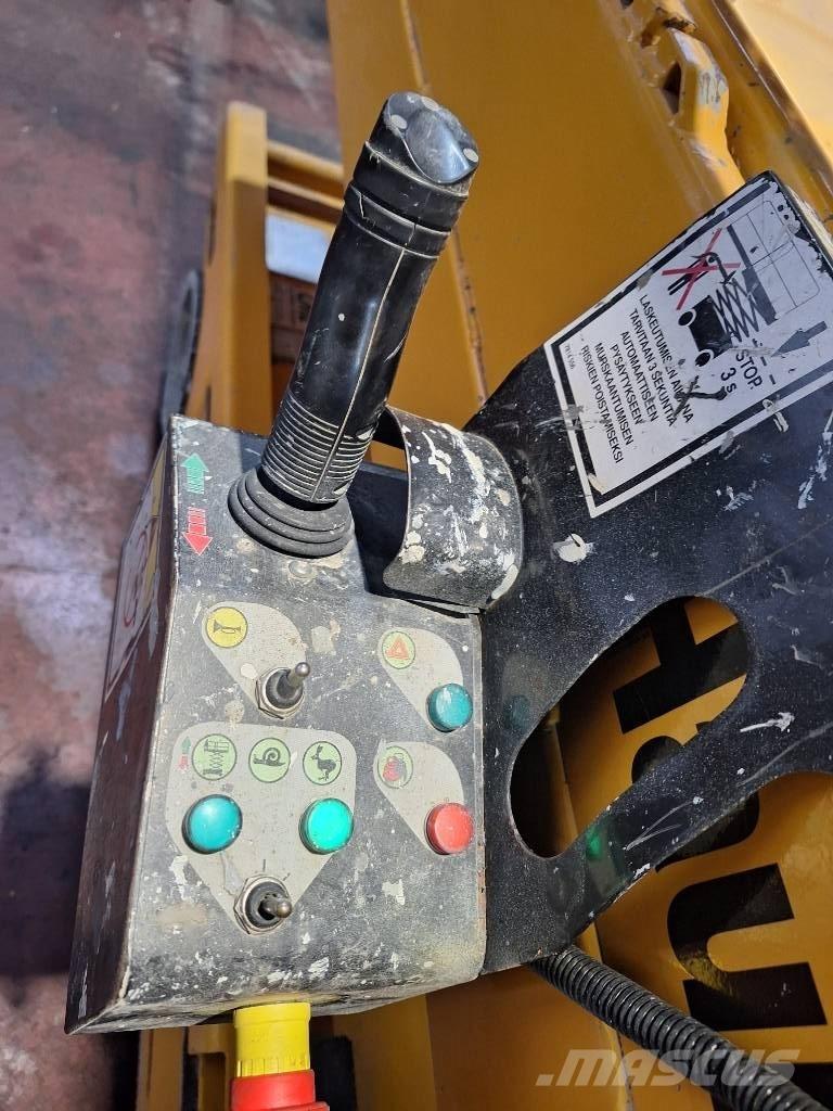 Haulotte Compact 12 Saxliftar