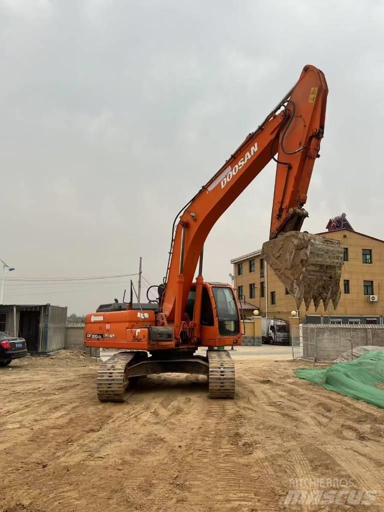 Doosan DX300LCA Bandgrävare