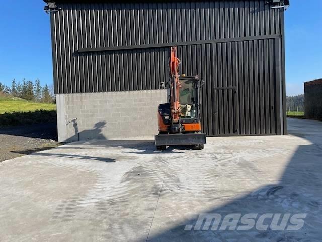 Hitachi u 33 Minigrävare < 7t