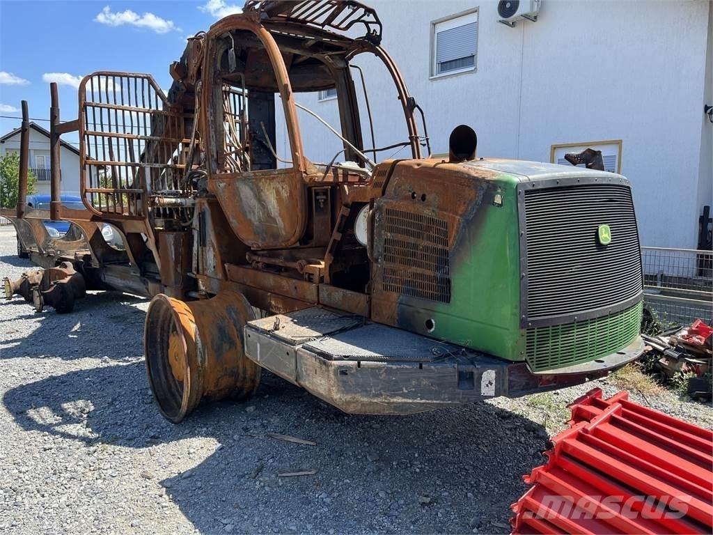John Deere 1110E Skotare
