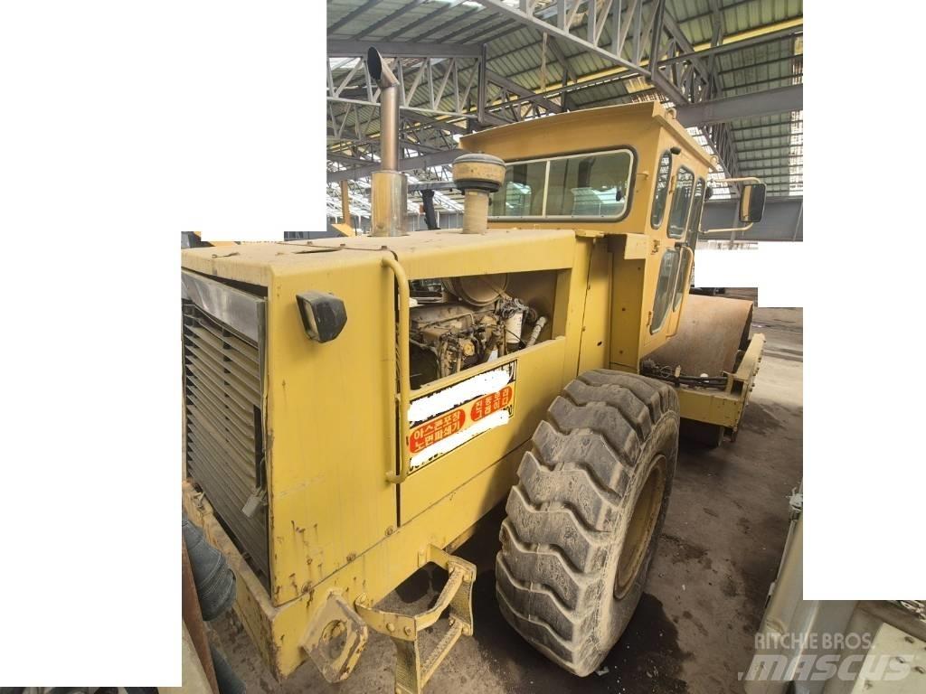 CAT CS 563 Tvåvalsvältar