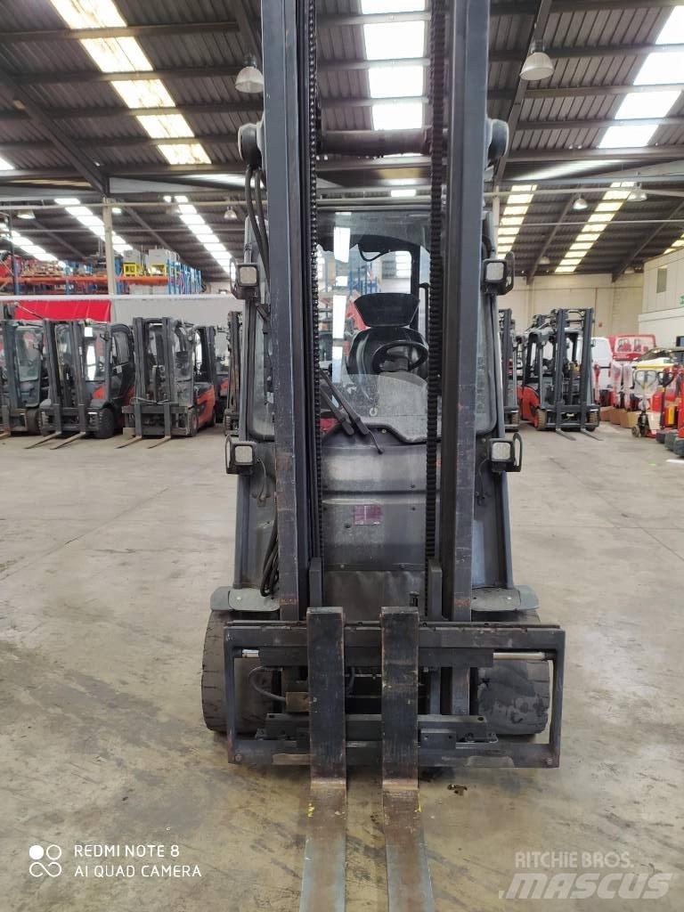 Linde E 35 HL Elmotviktstruckar