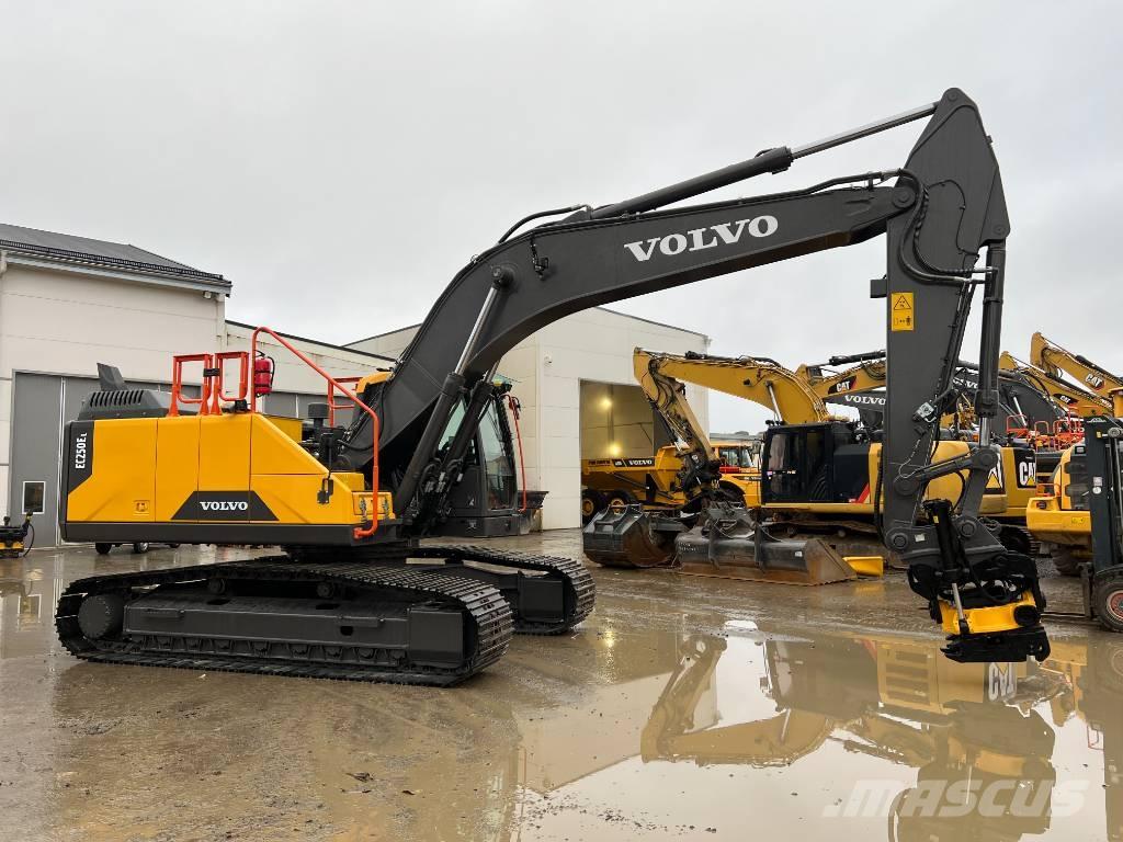Volvo EC 250 EL Bandgrävare