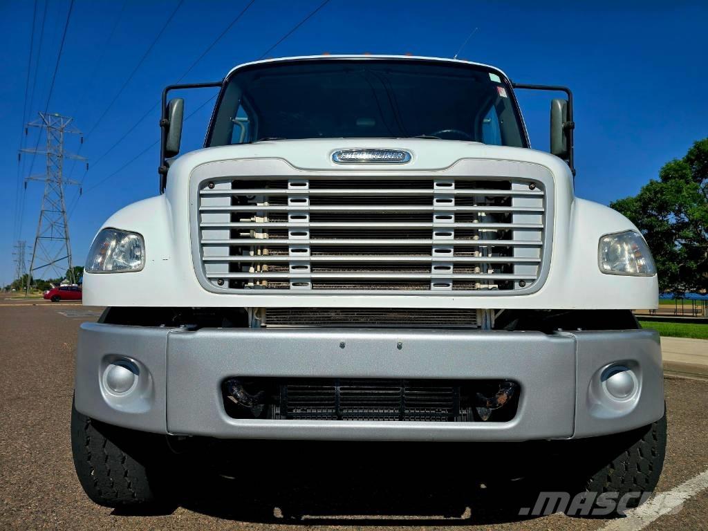 Freightliner M 106 Tippbilar