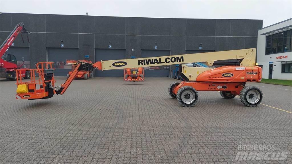 JLG M600JP Teleskop bomliftar