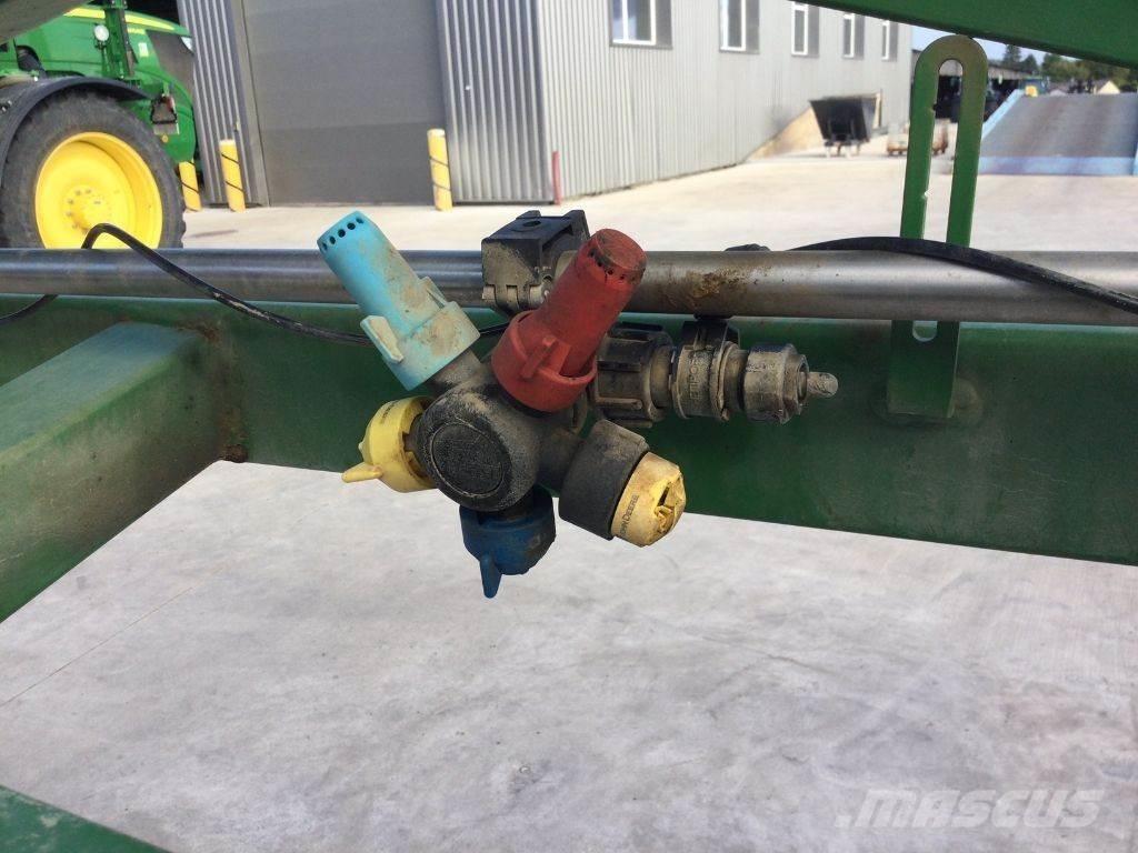 John Deere R4040 I Självgående sprutor