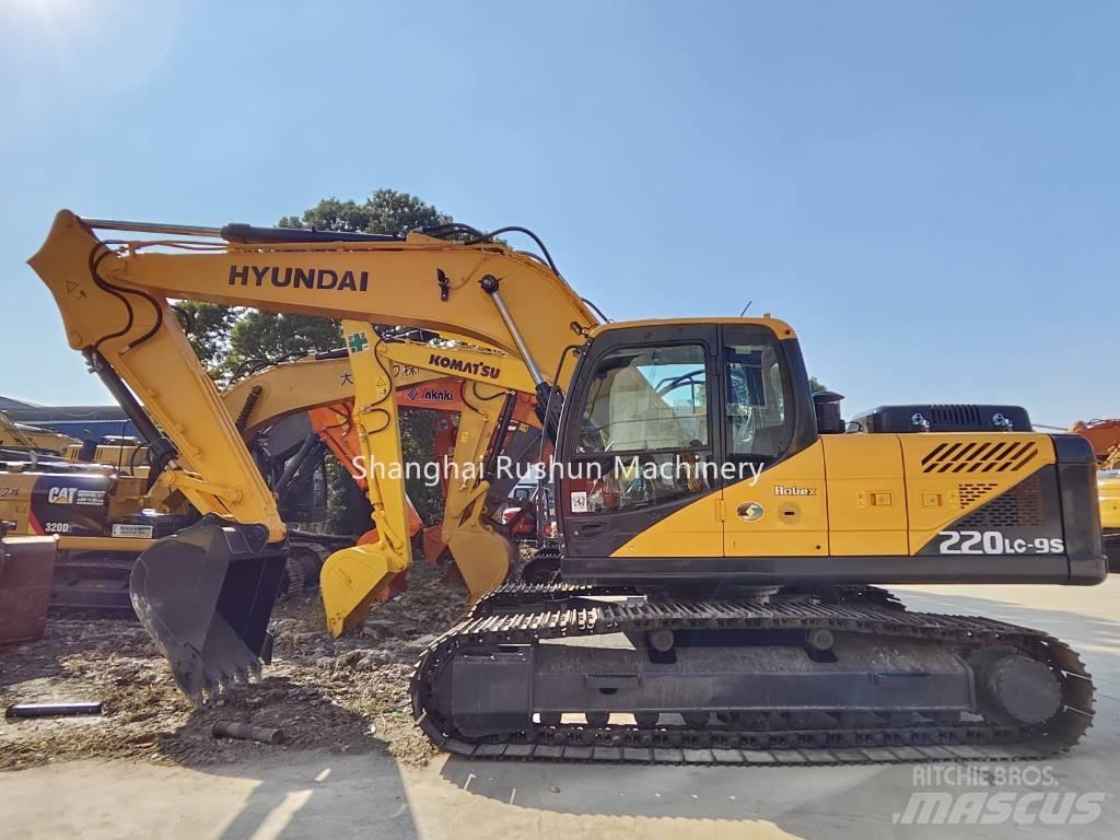 Hyundai 220 Bandgrävare