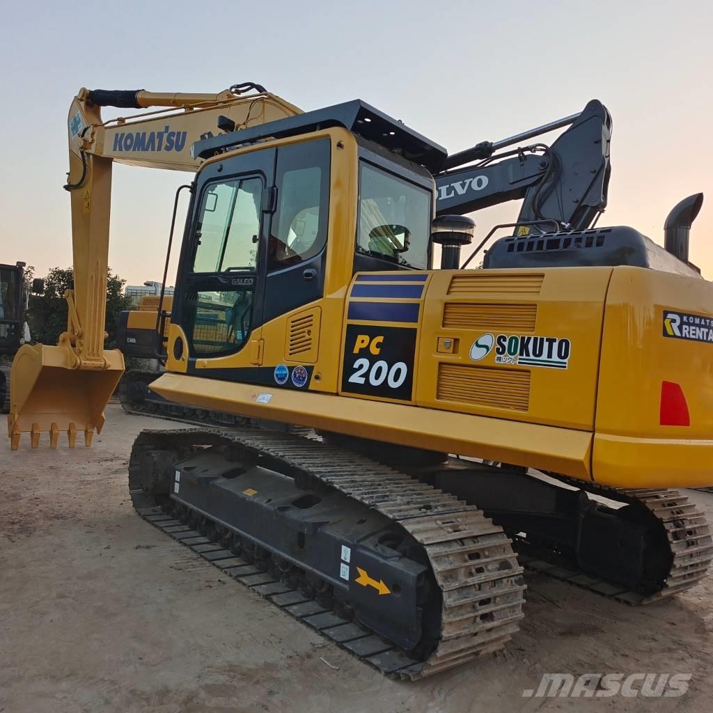 Komatsu PC 200-8 Bandgrävare