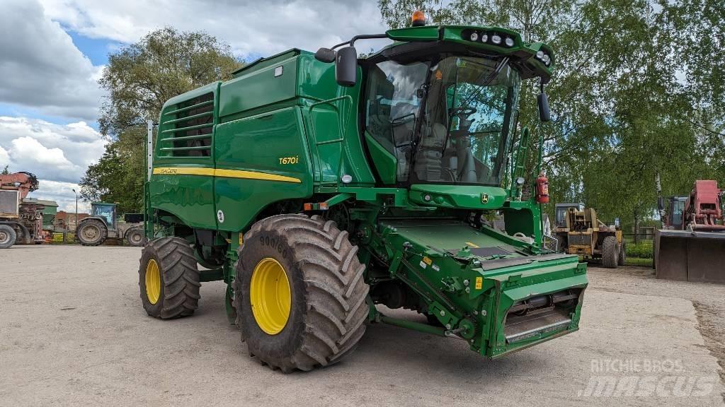 John Deere T 670 i Skördetröskor