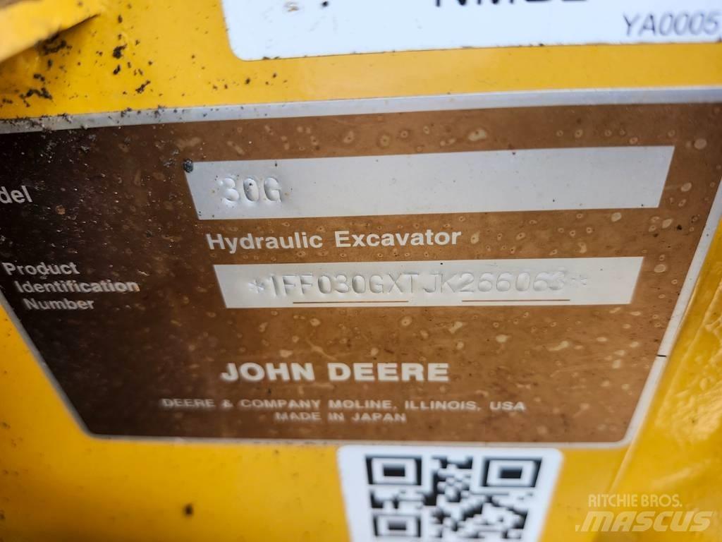 DEERE 30G Minigrävare < 7t