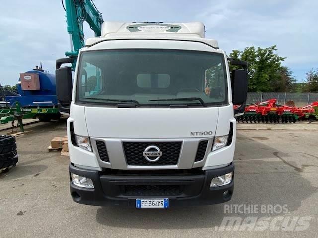Nissan NT500 Flakbilar/Pickuper