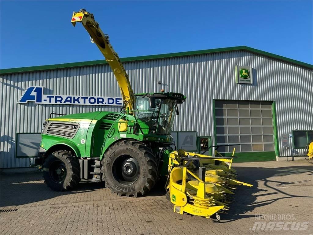 John Deere 8400i Fälthackar