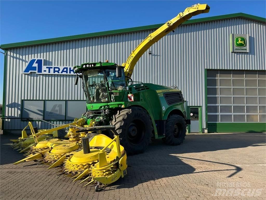 John Deere 8400i Fälthackar