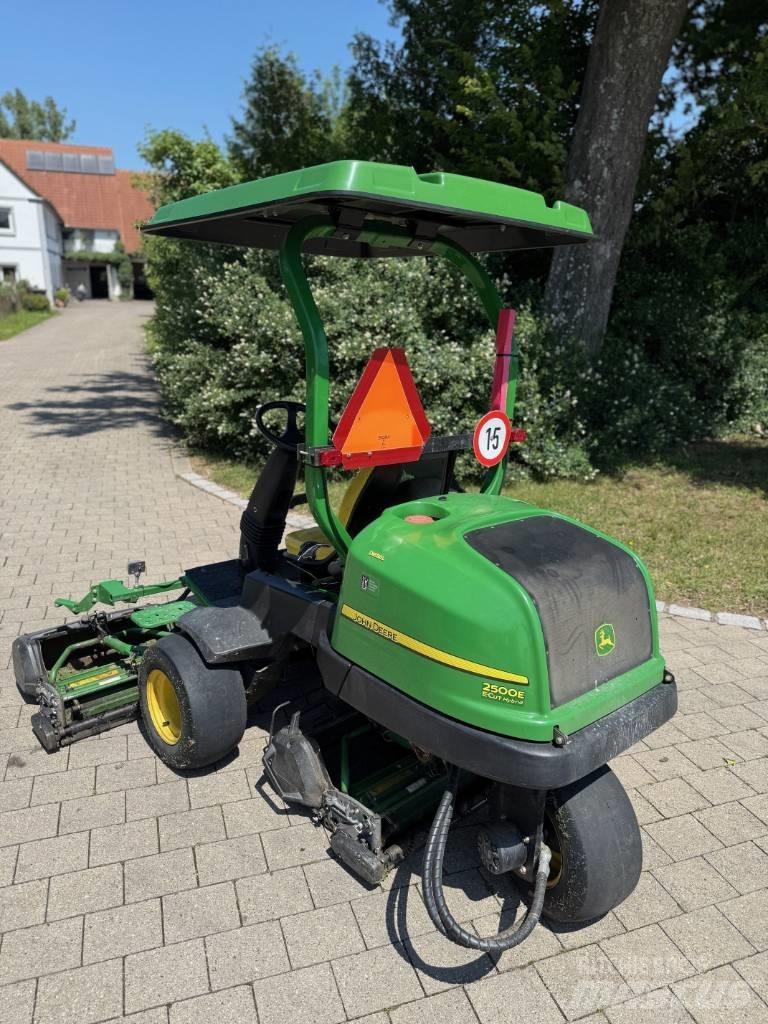John Deere 2500 E Green-gräsklippare