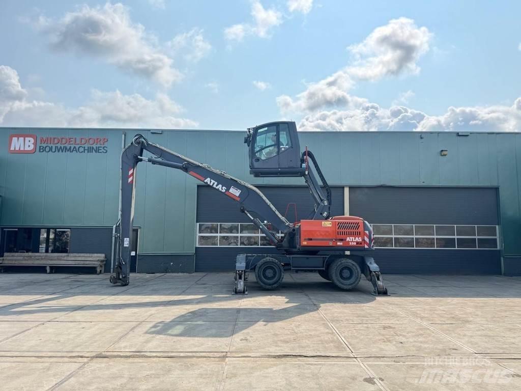 Atlas 250 MH Avfalls / industri hantering