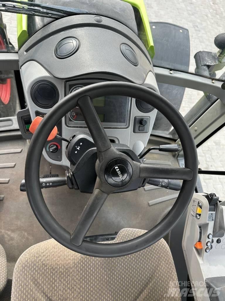 CLAAS Axion 810 Traktorer