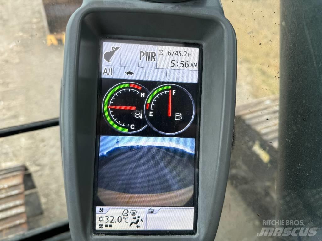 DEERE 210G LC Bandgrävare