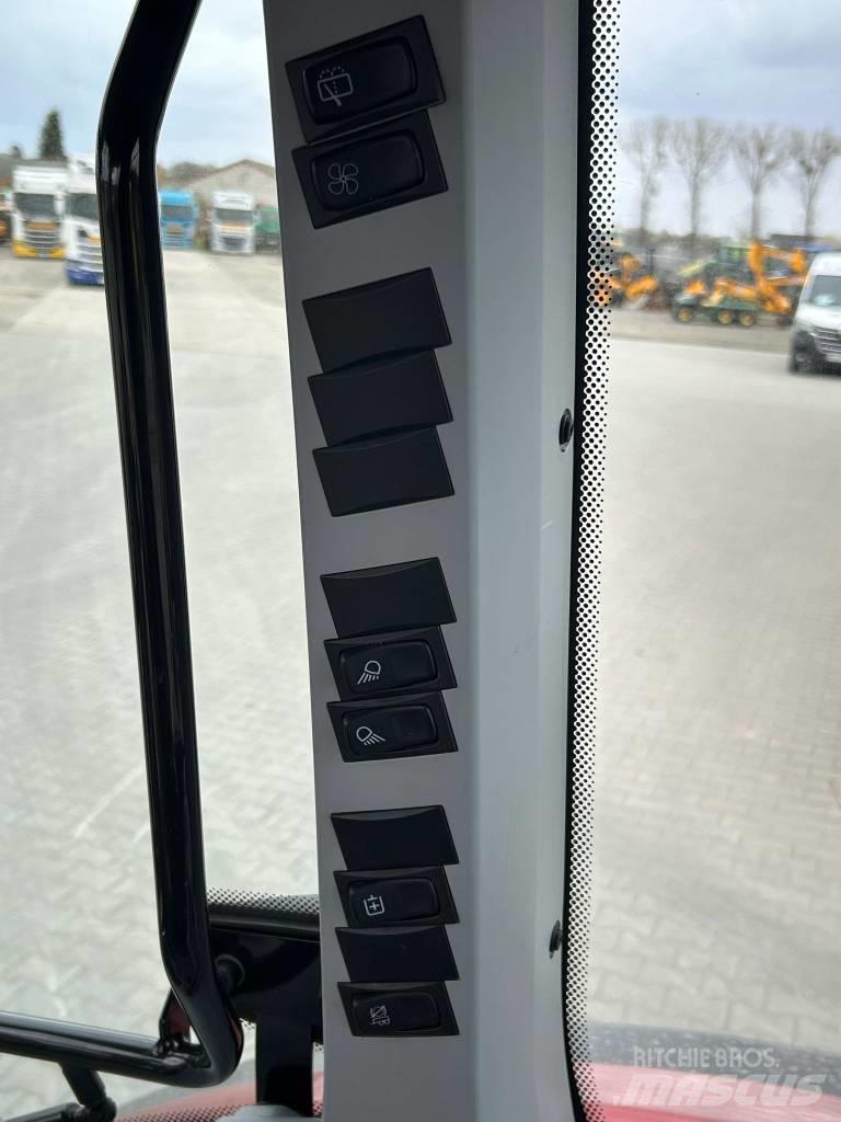 Valtra A 104 Traktorer